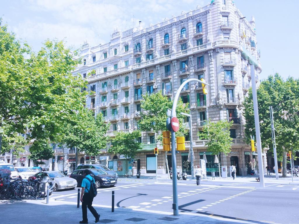 Break N Bed Hostel Barcelona Exterior photo